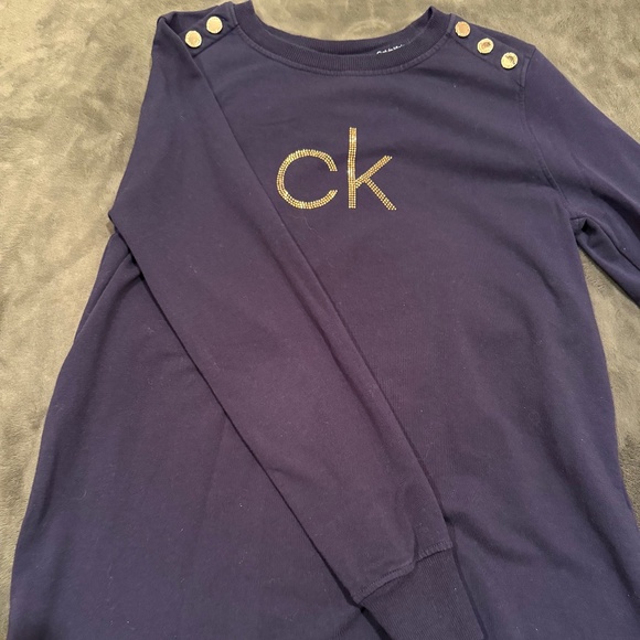 Calvin Klein Crewneck with Gold Accents - Picture 6 of 6